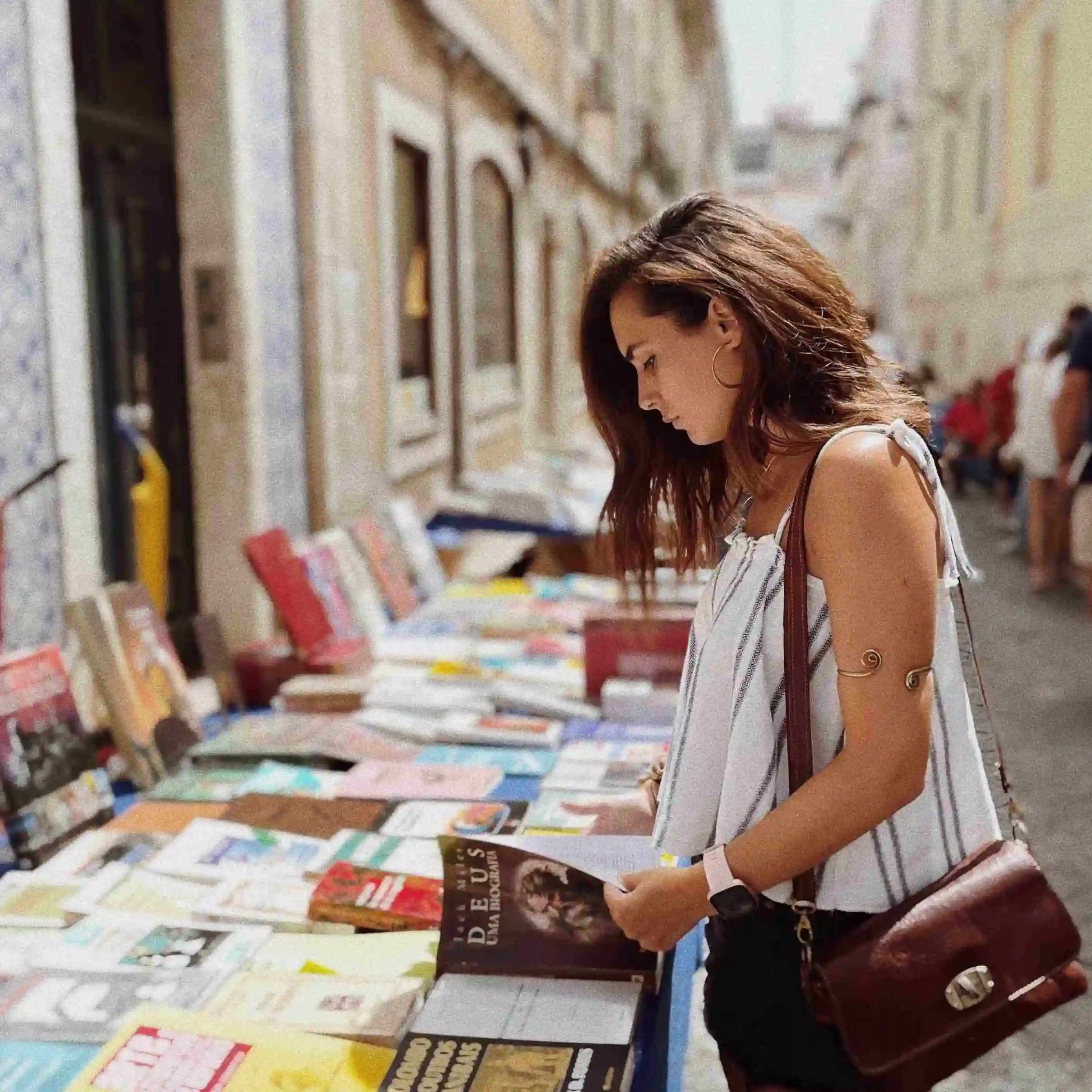 Una parada de libros en las calles de Lisboa