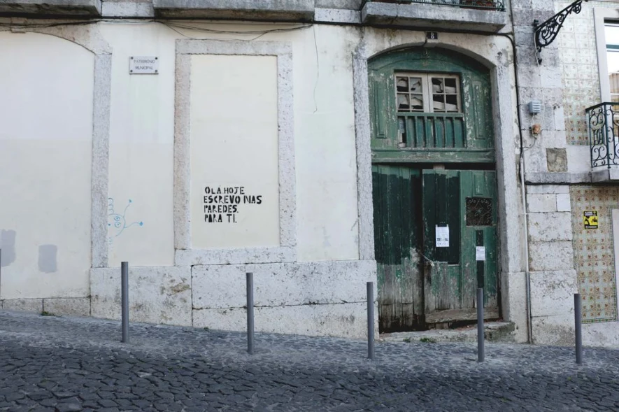 Las calles de Alfama, el famoso barrio de Lisboa.