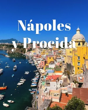 Vista aérea de la playa de Procida, foto de portada de la guía de Nápoles y Procida