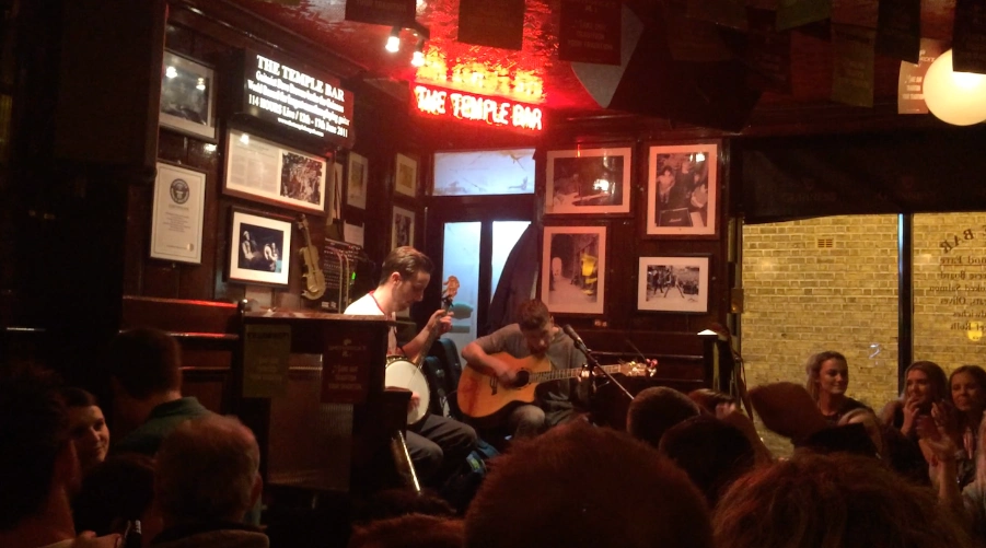 Noche de música en directo en Temple Bar